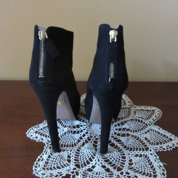 Prada Calzature Donna Open Toe Black Suede High Heel Booties in Size 39 or 8 US - Picture 3 of 8